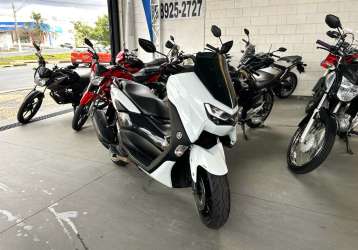 YAMAHA NMAX