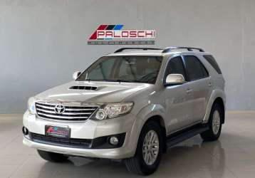 TOYOTA HILUX SW4