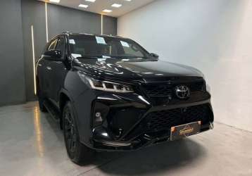 TOYOTA HILUX SW4