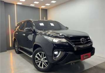 TOYOTA HILUX SW4