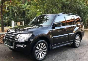 MITSUBISHI PAJERO FULL