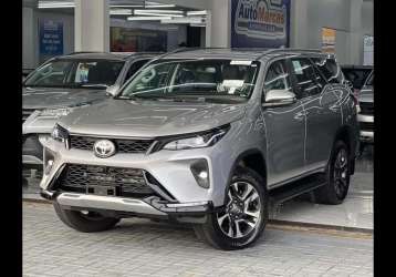 TOYOTA HILUX SW4