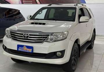 TOYOTA HILUX SW4