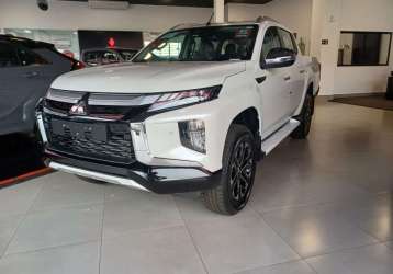 MITSUBISHI L200 TRITON