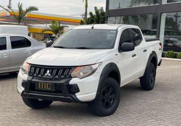 MITSUBISHI L200 TRITON