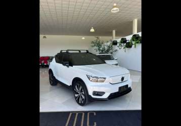 VOLVO XC 40