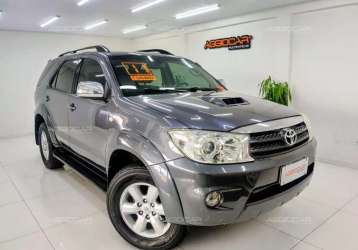 TOYOTA HILUX SW4