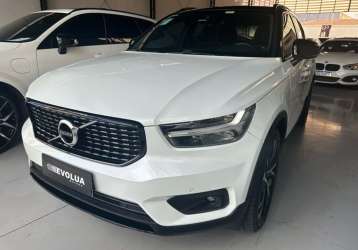 VOLVO XC 40