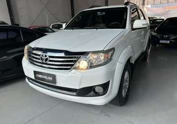 TOYOTA HILUX SW4