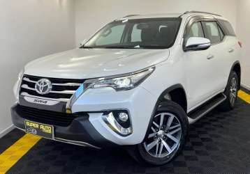 TOYOTA HILUX SW4