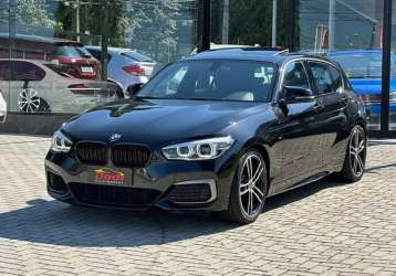 BMW M1 40i