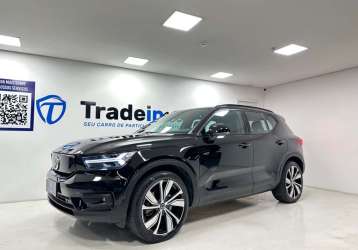 VOLVO XC 40