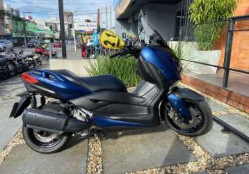 YAMAHA XMAX