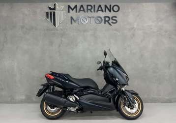 YAMAHA XMAX