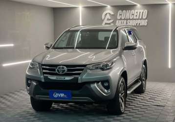 TOYOTA HILUX SW4