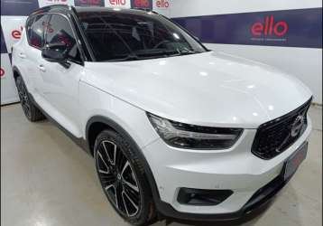 VOLVO XC 40