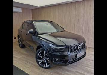 VOLVO XC 40