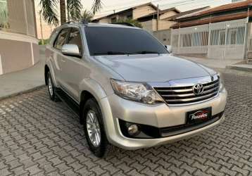 TOYOTA HILUX SW4