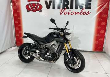 YAMAHA MT-09