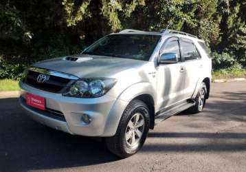 TOYOTA HILUX SW4