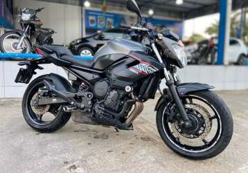 YAMAHA XJ6