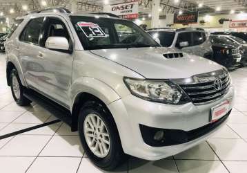 TOYOTA HILUX SW4