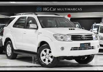 TOYOTA HILUX SW4