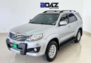 TOYOTA HILUX SW4