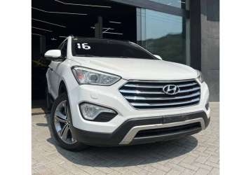 HYUNDAI GRAND SANTA FÉ