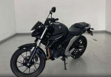 YAMAHA FZ25