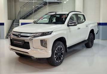 MITSUBISHI L200 TRITON