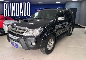 TOYOTA HILUX SW4