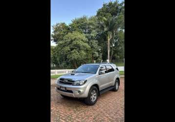 TOYOTA HILUX SW4