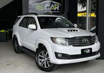 TOYOTA HILUX SW4