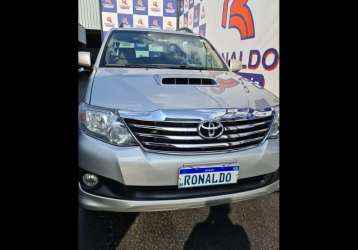 TOYOTA HILUX SW4