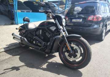 HARLEY-DAVIDSON V-ROD