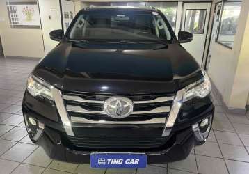 TOYOTA HILUX SW4