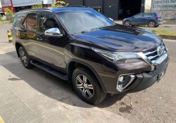 TOYOTA HILUX SW4