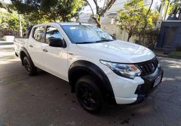 MITSUBISHI L200 TRITON