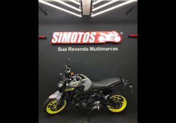 YAMAHA MT-09