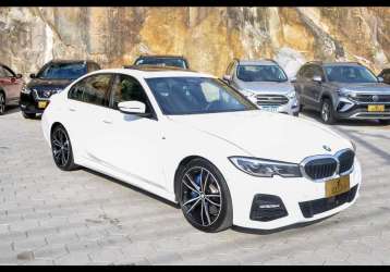 BMW 330i