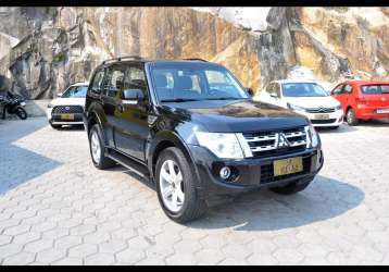 MITSUBISHI PAJERO FULL