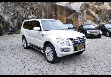 MITSUBISHI PAJERO FULL