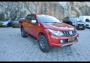 MITSUBISHI L200 TRITON