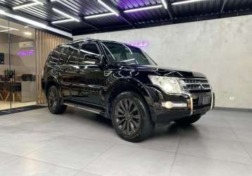 MITSUBISHI PAJERO FULL