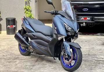 YAMAHA XMAX