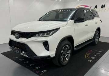 TOYOTA HILUX SW4