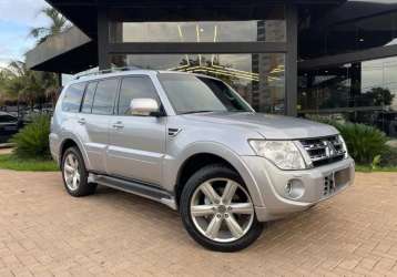 MITSUBISHI PAJERO FULL