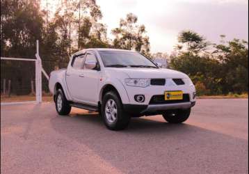 MITSUBISHI L200 TRITON