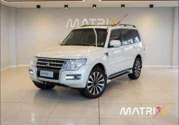 MITSUBISHI PAJERO FULL